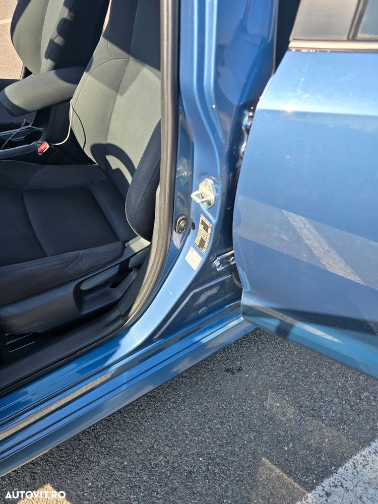 Toyota Corolla 1.8 HSD Dynamic - 11