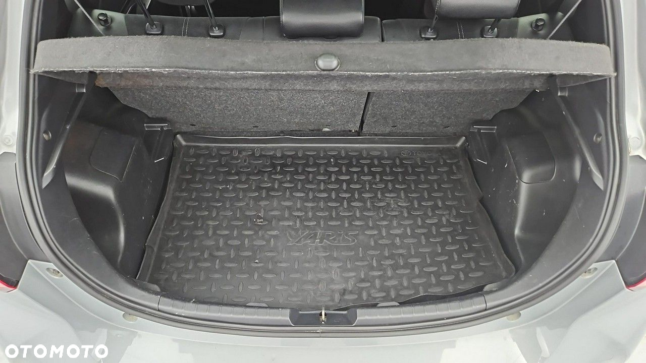 Toyota Yaris - 24