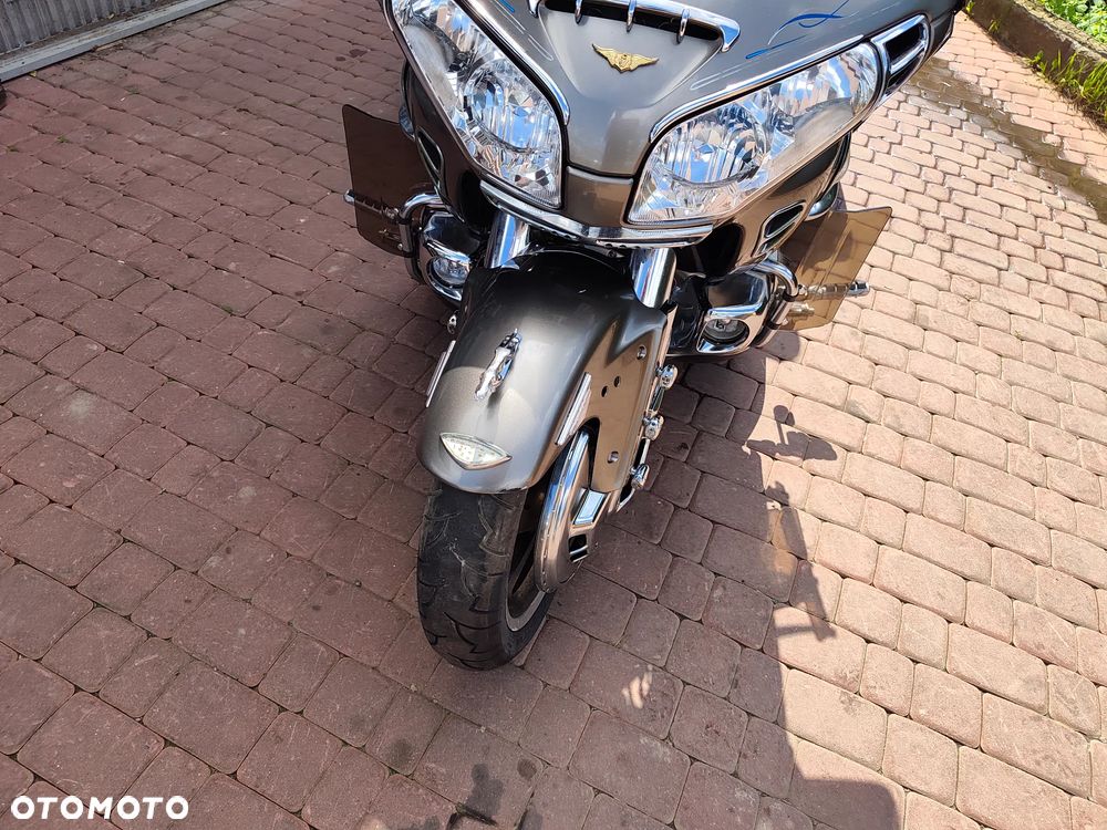 Honda GL - 39