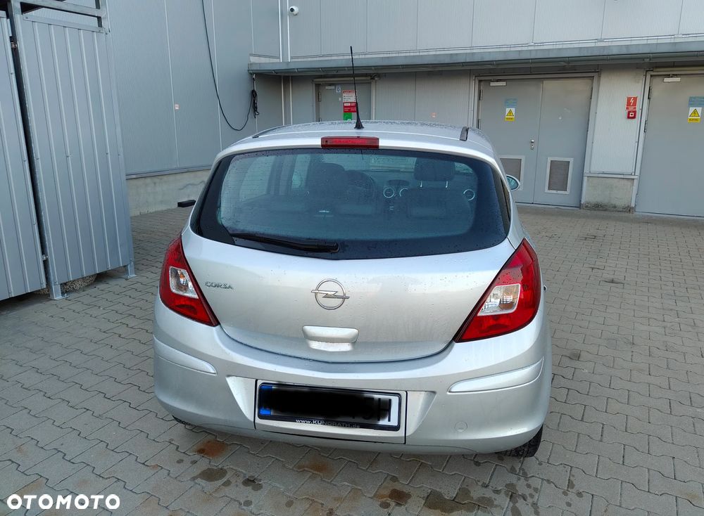 Opel Corsa 1.4 16V Cosmo - 18