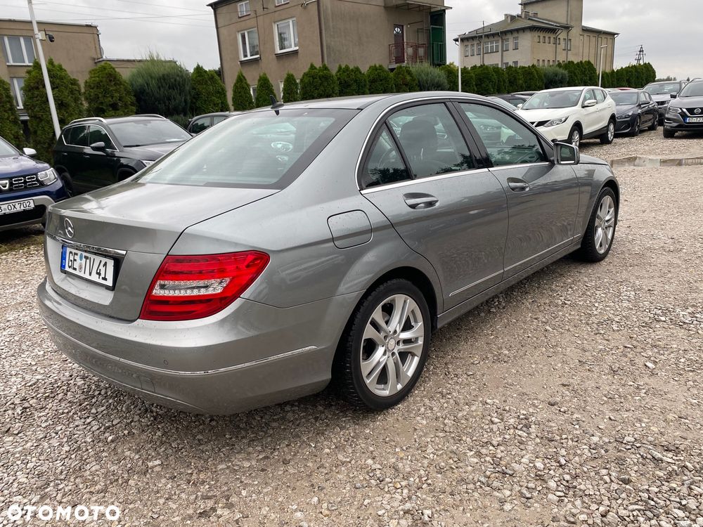 Mercedes-Benz Klasa C 180 (BlueEFFICIENCY) Avantgarde - 36