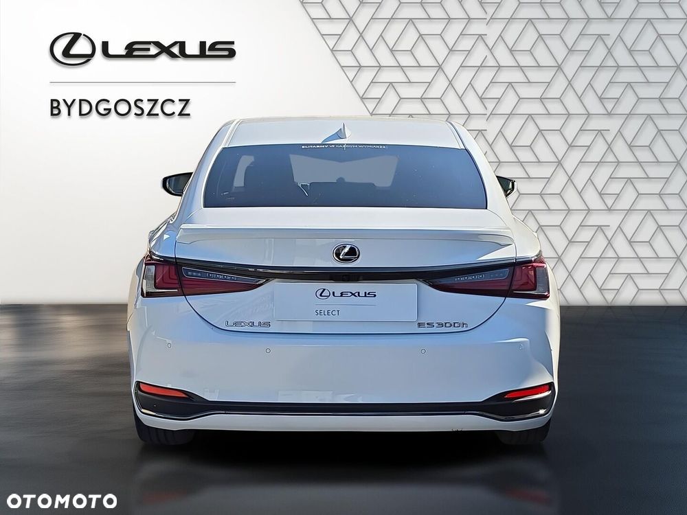 Lexus ES 300h F Sport Design - 4