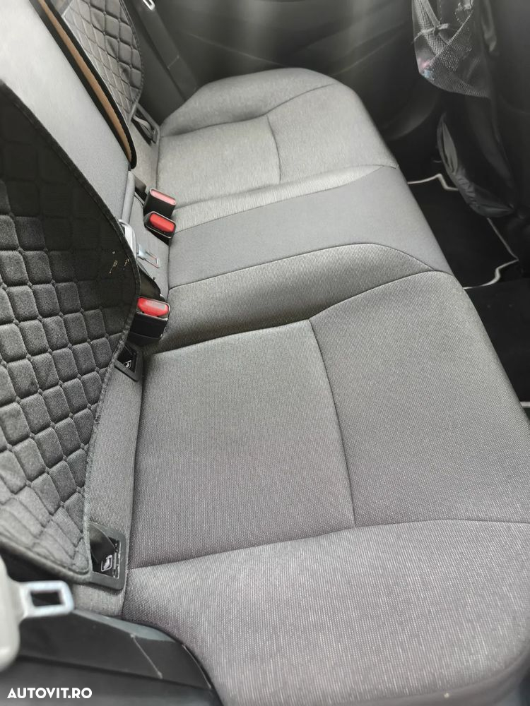 Toyota Corolla 1.8 HSD Business - 13