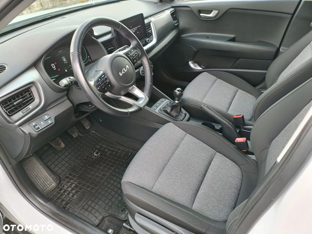 Kia Stonic 1.2 M - 8