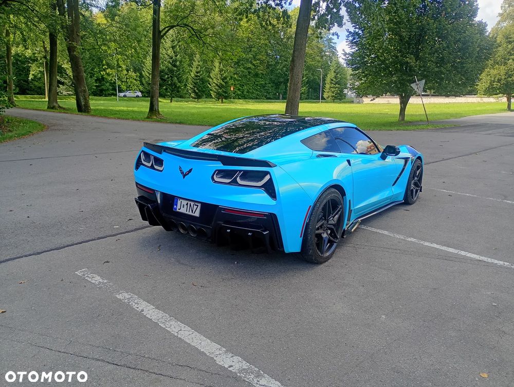 Chevrolet Corvette - 8