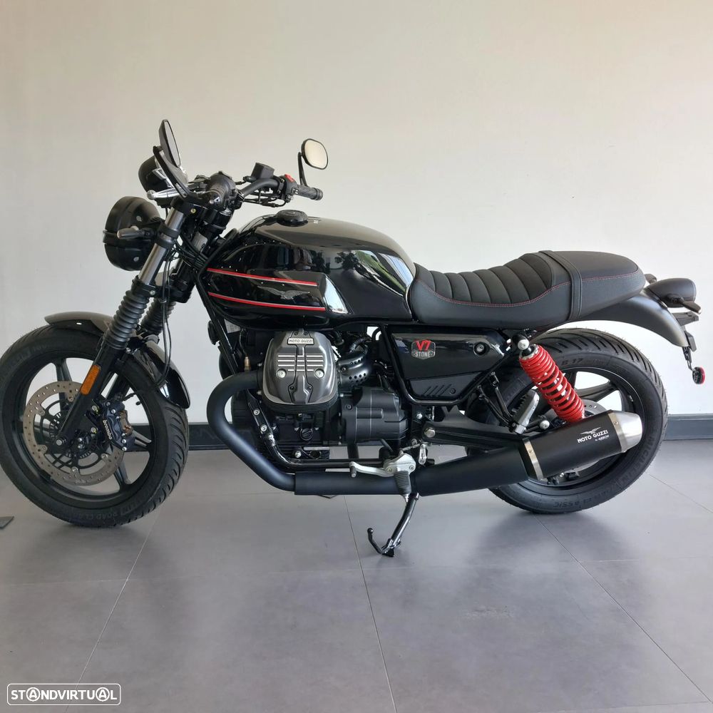 Moto Guzzi V7 Special Edition 850 - 2