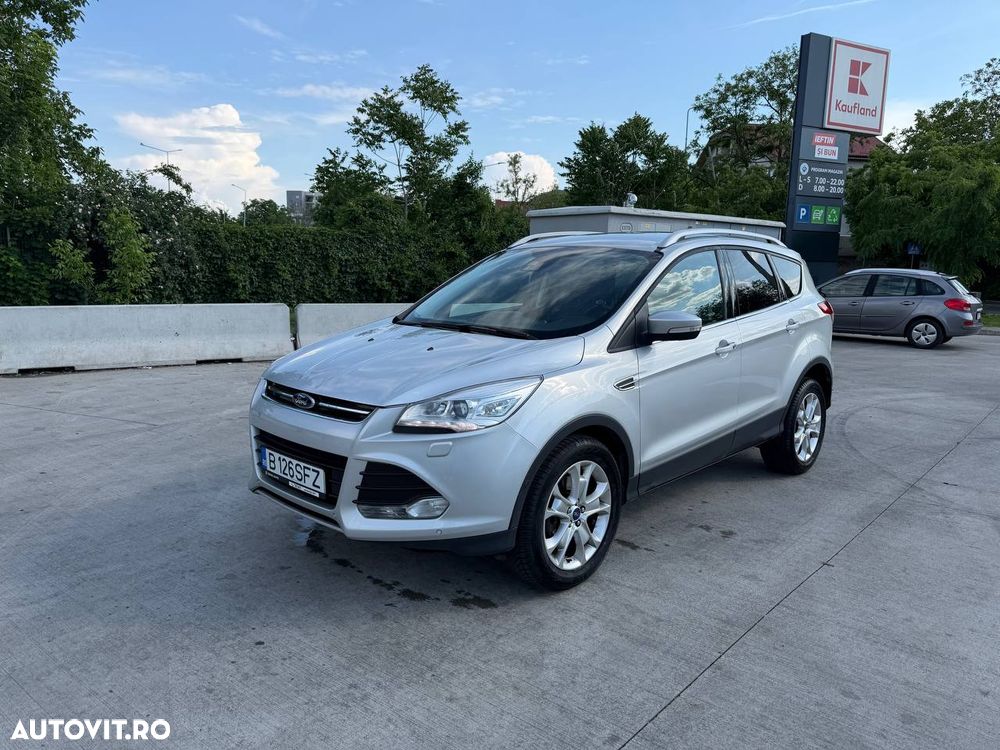 Ford Kuga 2.0 TDCi Powershift 4WD Titanium - 2
