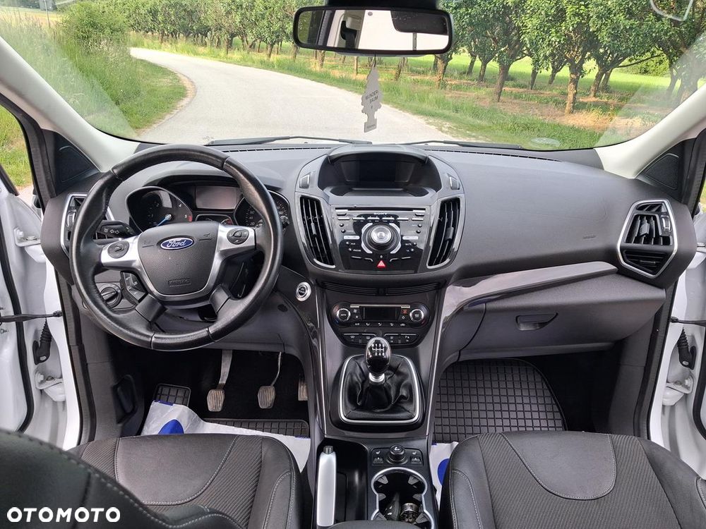 Ford Kuga - 21