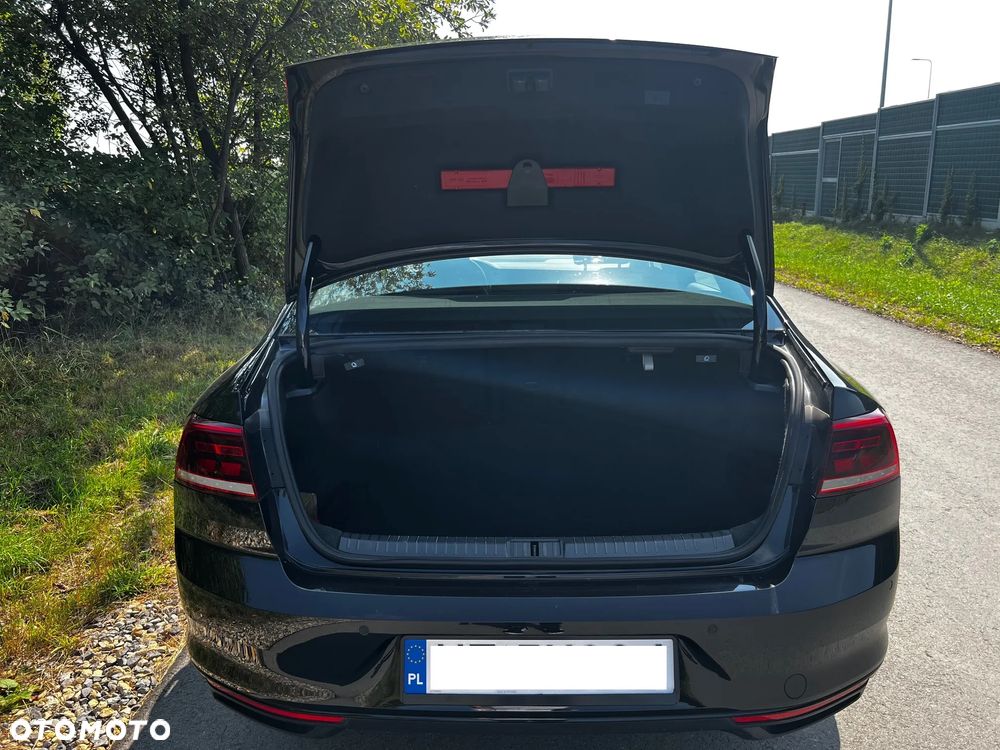 Volkswagen Passat - 8