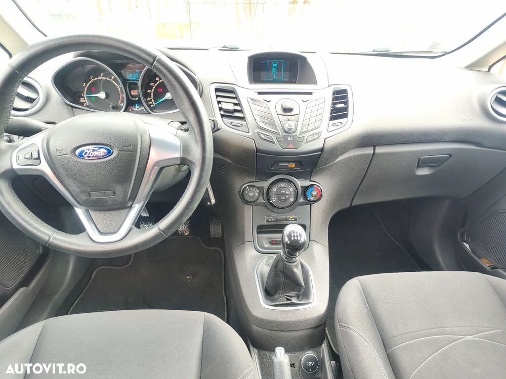 Ford Fiesta - 17