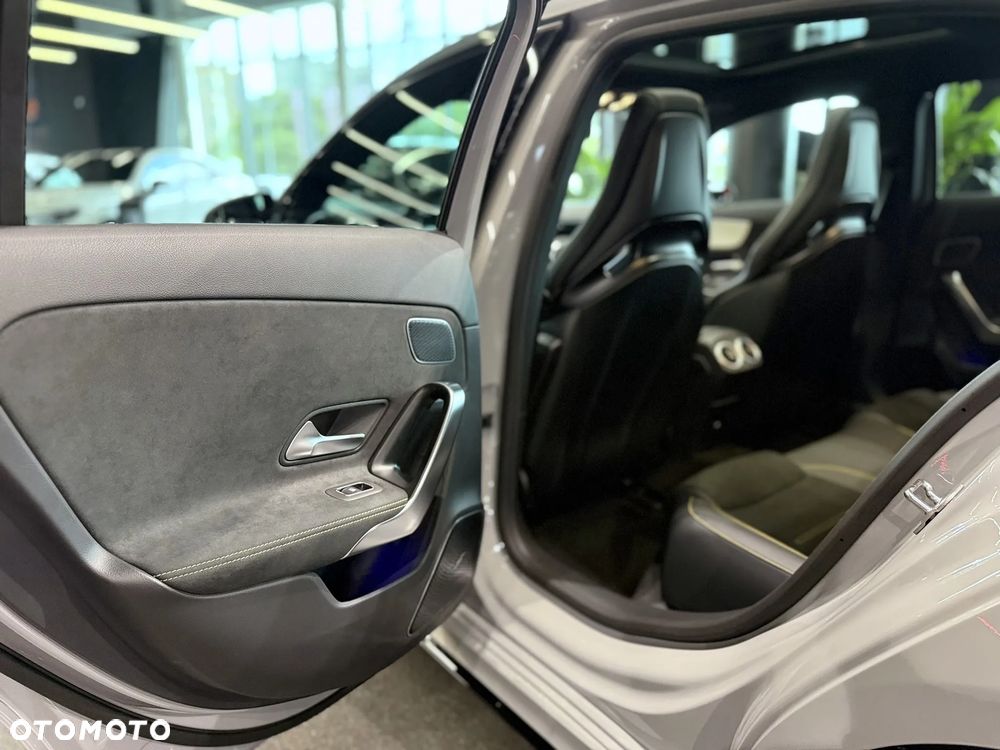 Mercedes-Benz Klasa A 45 S AMG 4-Matic 8G-DCT - 28