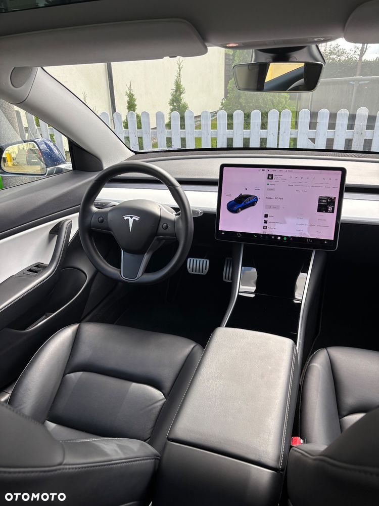 Tesla Model 3 - 23
