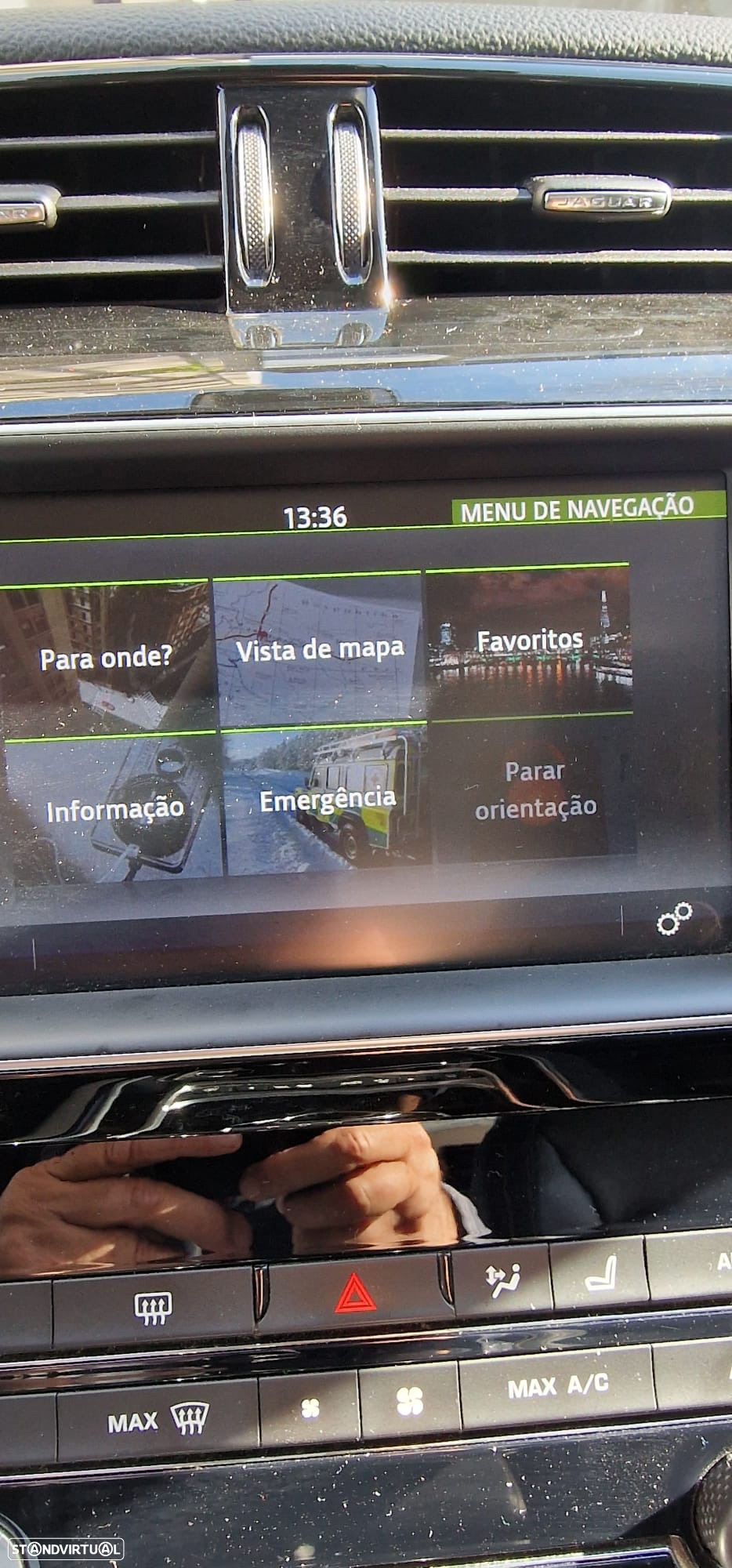 Jaguar XE - 19