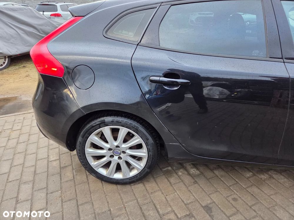 Volvo V40 D2 - 38
