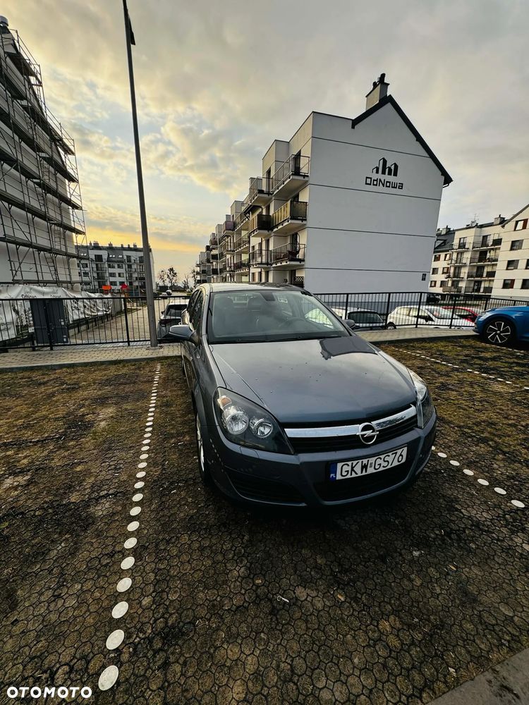 Opel Astra 1.6 Essentia - 1