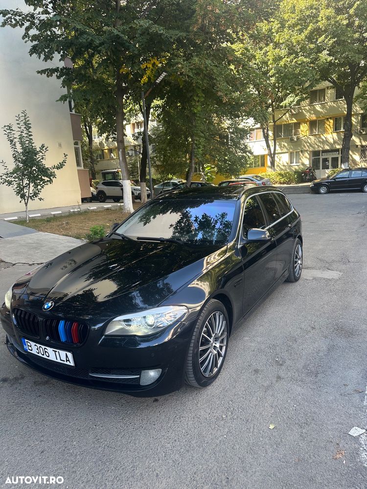 BMW Seria 5 525d Aut. Luxury Line - 2