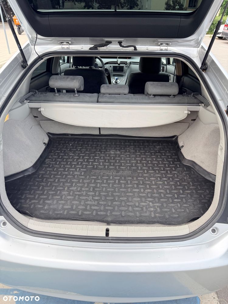 Toyota Prius 1.8 HSD Prestige - 24