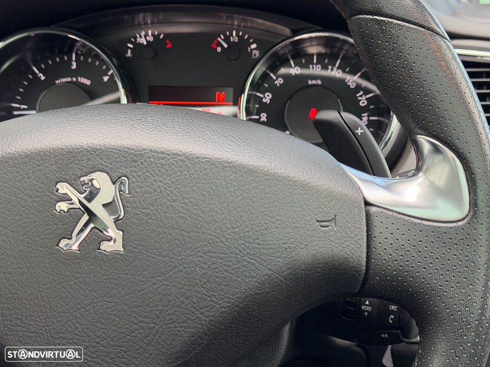 Peugeot 5008 1.6 E-HDi 7L Allure 2-Tronic J17 - 22