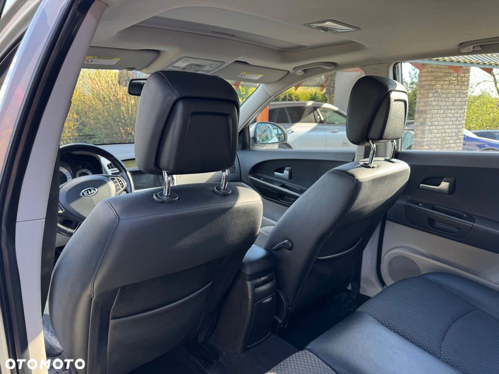 Kia Ceed - 27