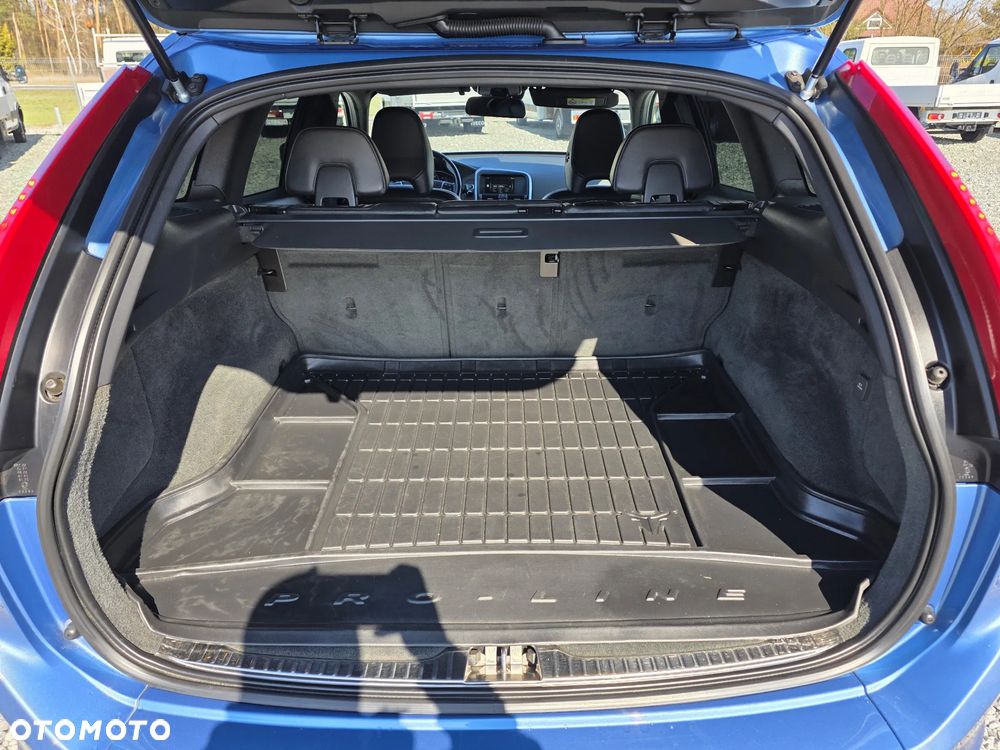 Volvo XC 60 D4 Geartronic Momentum - 25