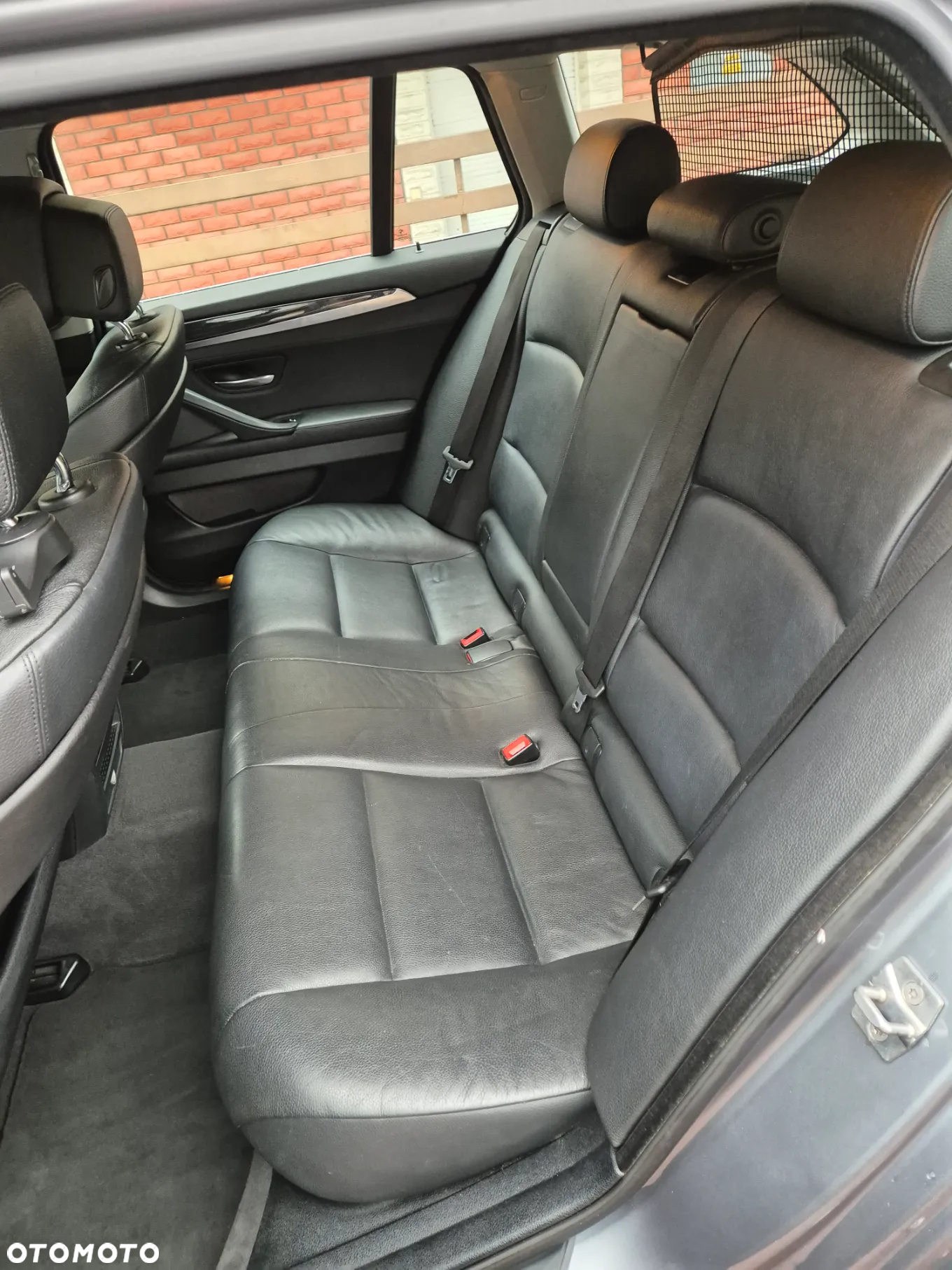 BMW Seria 5 520i Touring - 14