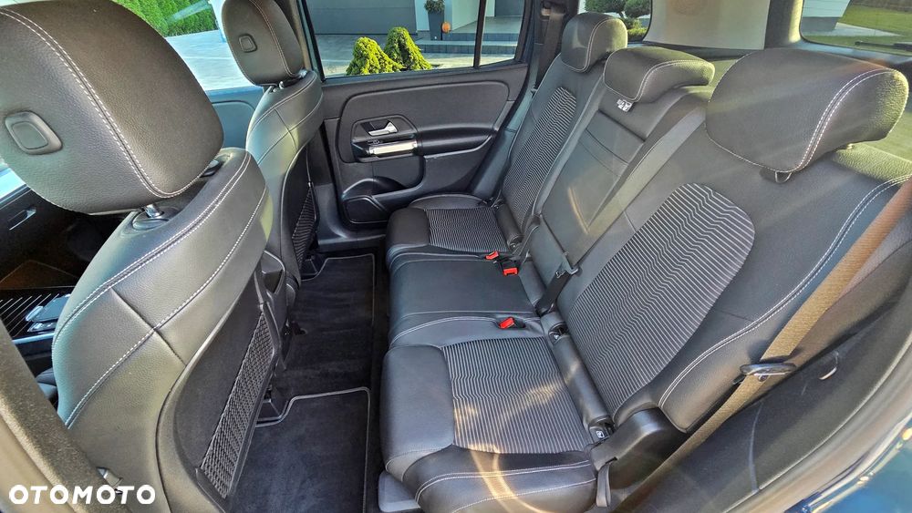 Mercedes-Benz GLB - 30