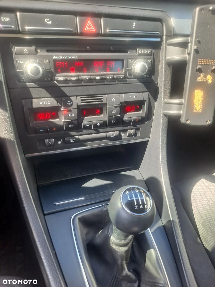 Audi A4 Avant 2.0 TDI DPF - 8