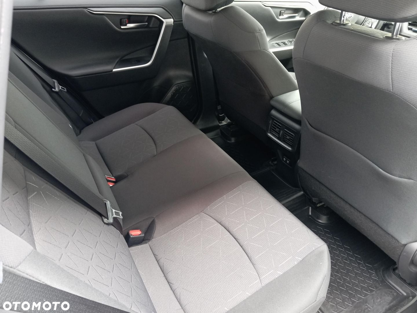 Toyota RAV4 - 13