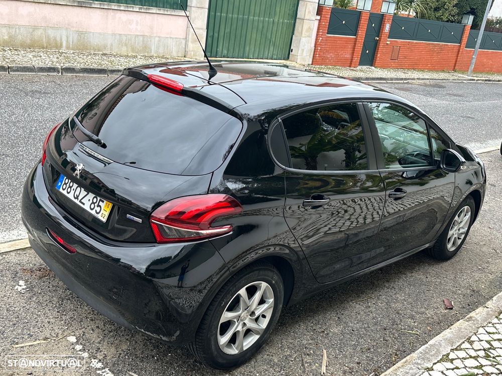 Peugeot 208 1.2 PureTech Active - 15