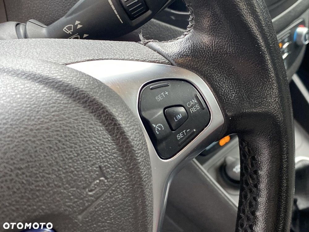 Ford Tourneo Courier - 12