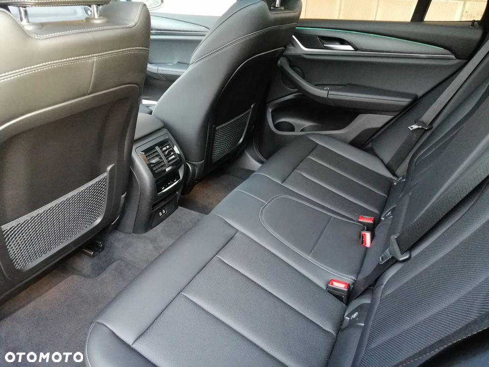 BMW X3 xDrive30i Advantage - 27