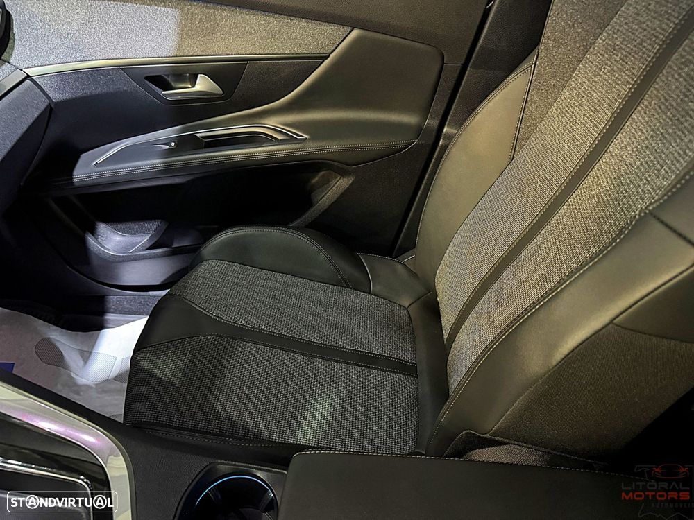 Peugeot 3008 1.2 PureTech Allure Pack EAT8 - 22