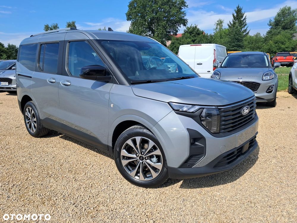 Ford Tourneo Courier 1.0 EcoBoost Titanium