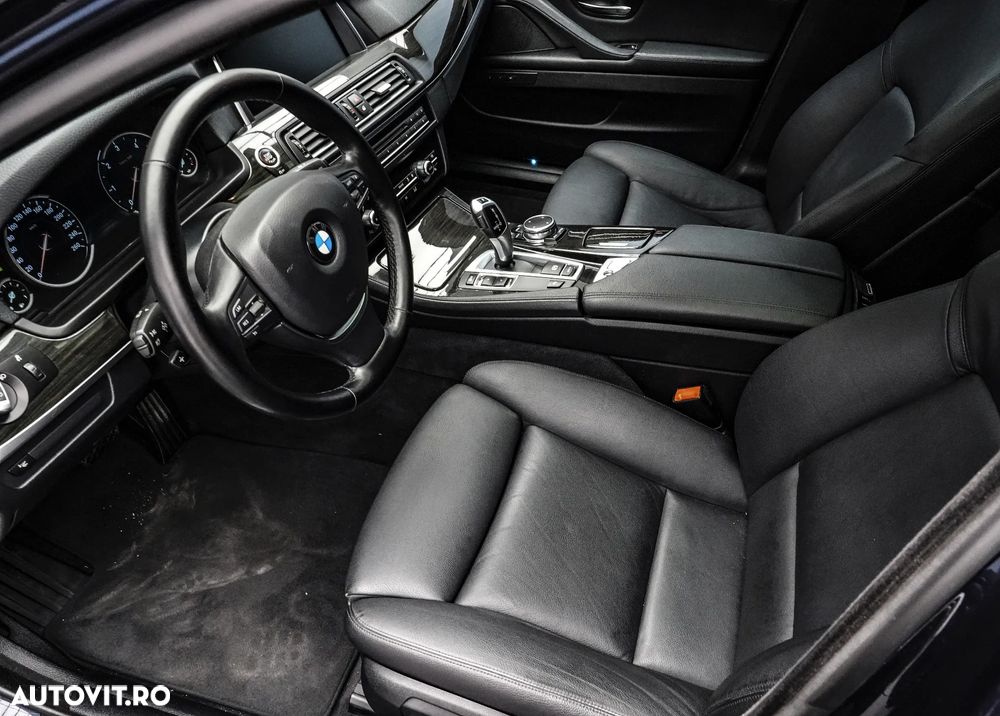 BMW Seria 5 530d AT - 12