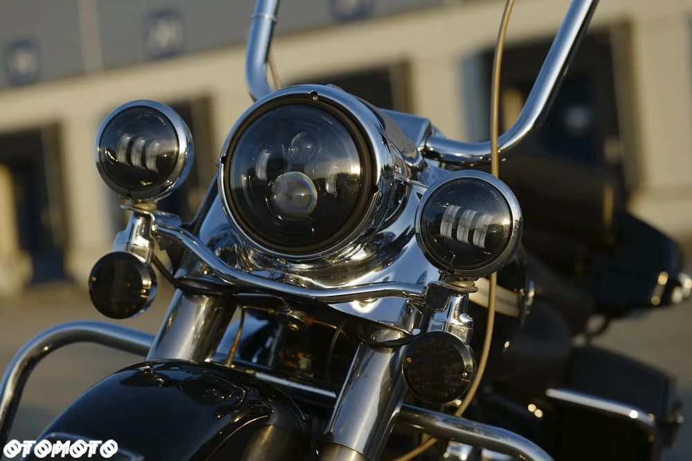 Harley-Davidson Touring Road King - 32