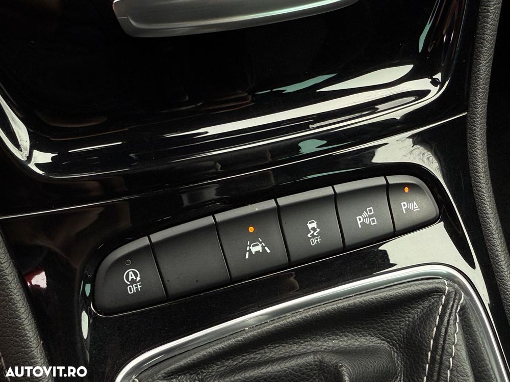 Opel Astra 1.6 BiTurbo D (CDTI) Start/Stop Innovation - 12