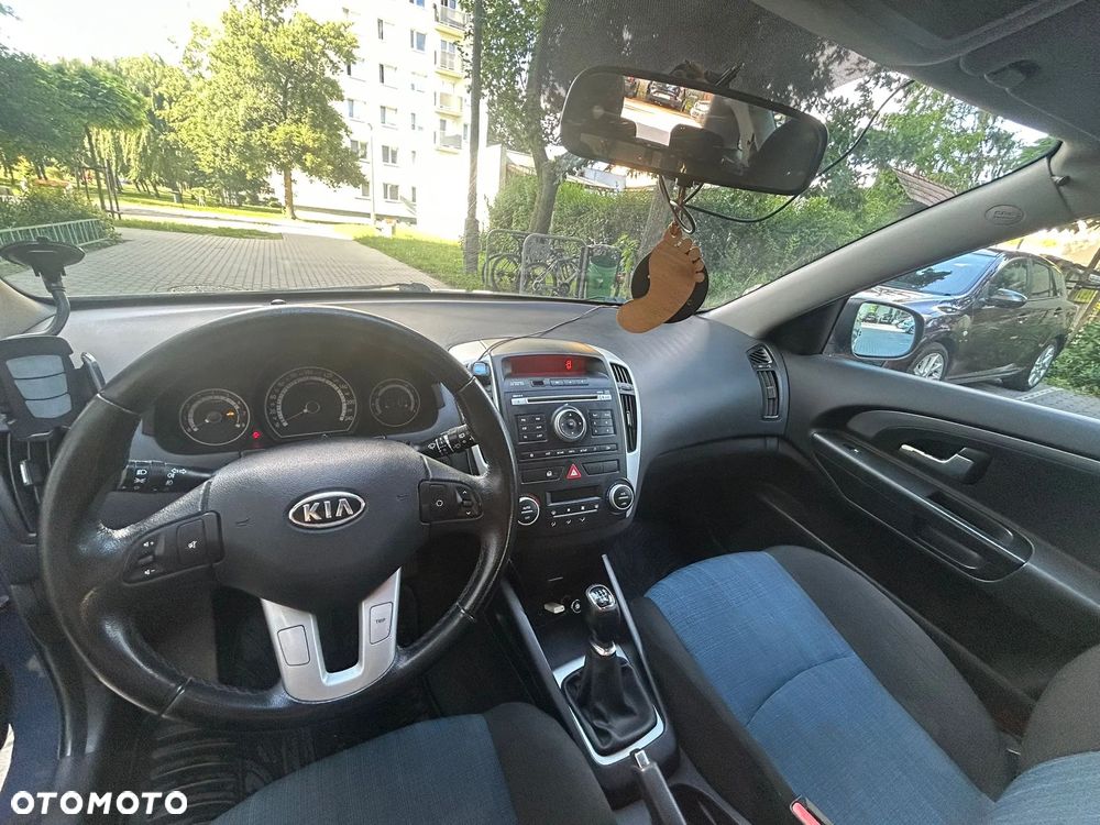 Kia Ceed 1.6 Comfort - 11