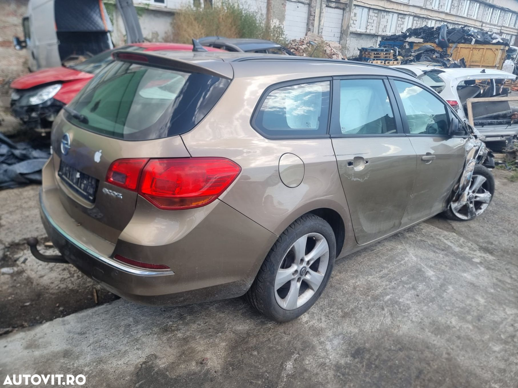 Geam fix dreapta fata Opel Astra J [facelift] [2012 - 2018] 1.7 cdti - 4