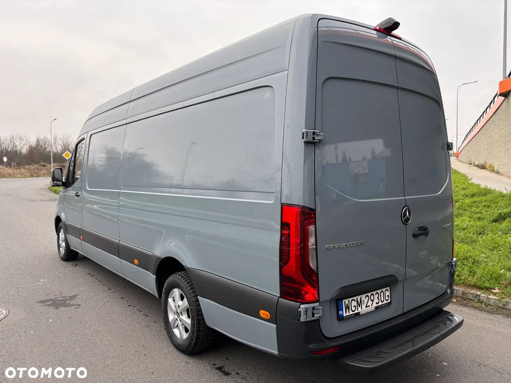 Mercedes-Benz Sprinter - 5