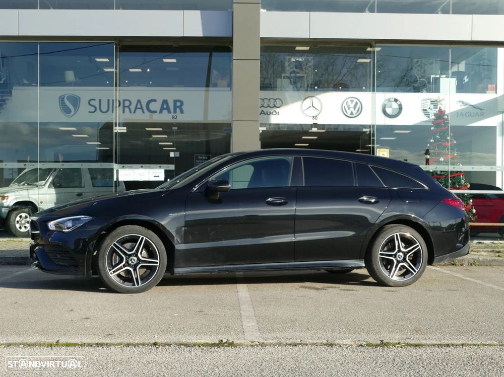 Mercedes-Benz CLA 250 e Shooting Brake AMG Line - 36