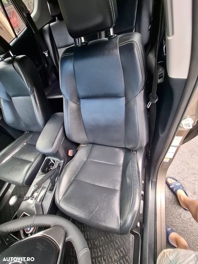 Toyota RAV4 2.5 VVT-i 4x4 Luxury - 4