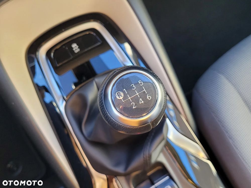 Toyota Corolla 1.5 Comfort - 23