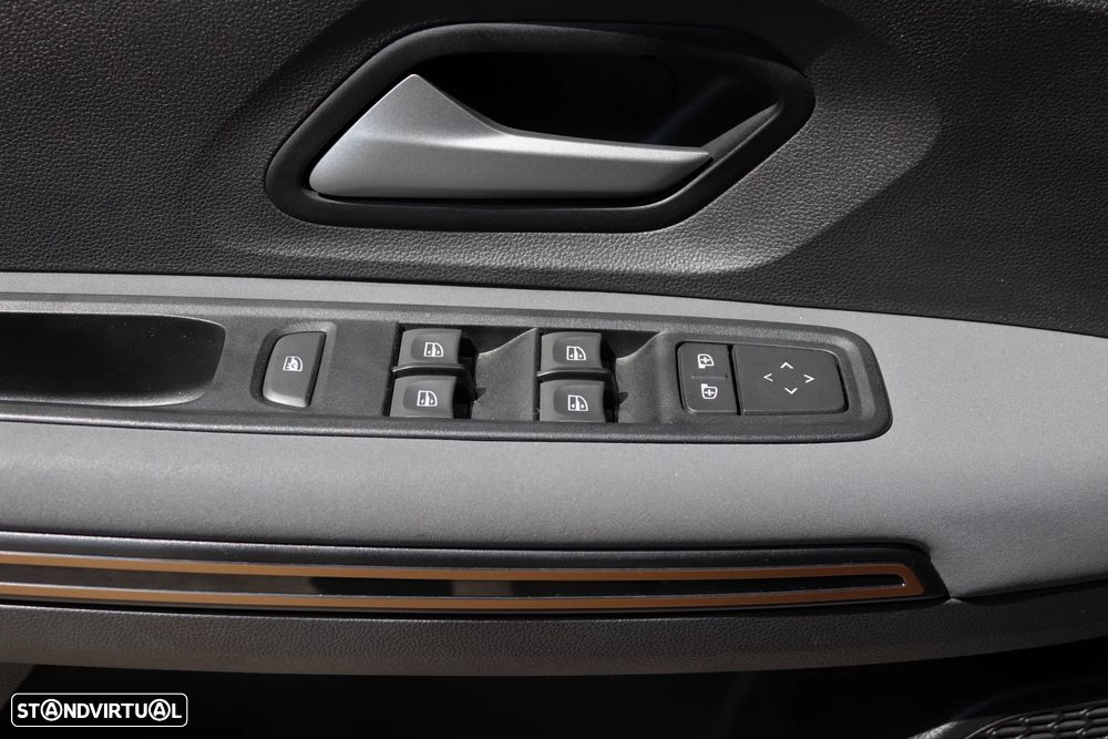 Dacia Jogger 1.0 TCe Extreme 7L - 23