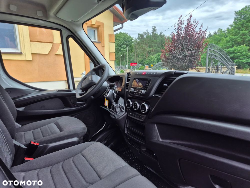 Iveco DAILY 35S18 HIMATIC 3.0 SPROWADZAONY KLIMA MAXI L4H2 - 14