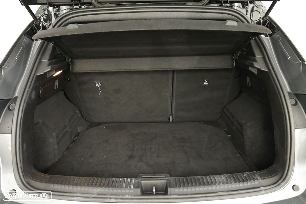 Renault Austral 1.2 E-Tech Techno Espirit - 23