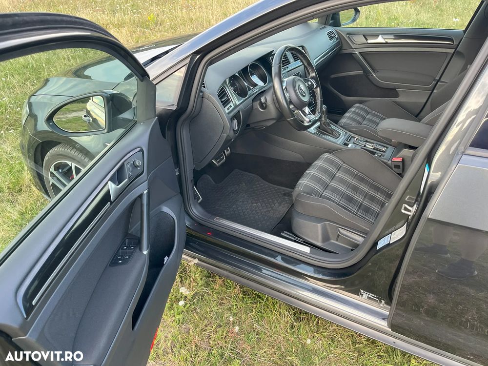 Volkswagen Golf 2.0 TDI DPF BMT DSG GTD - 13