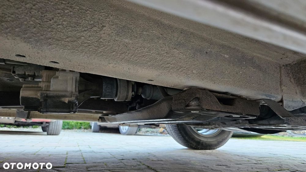 Suzuki Grand Vitara 2.0 De luxe - 27