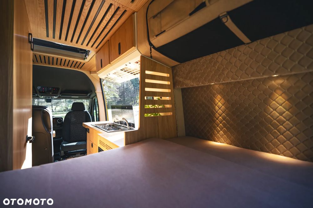 Mercedes-Benz Sprinter - 16