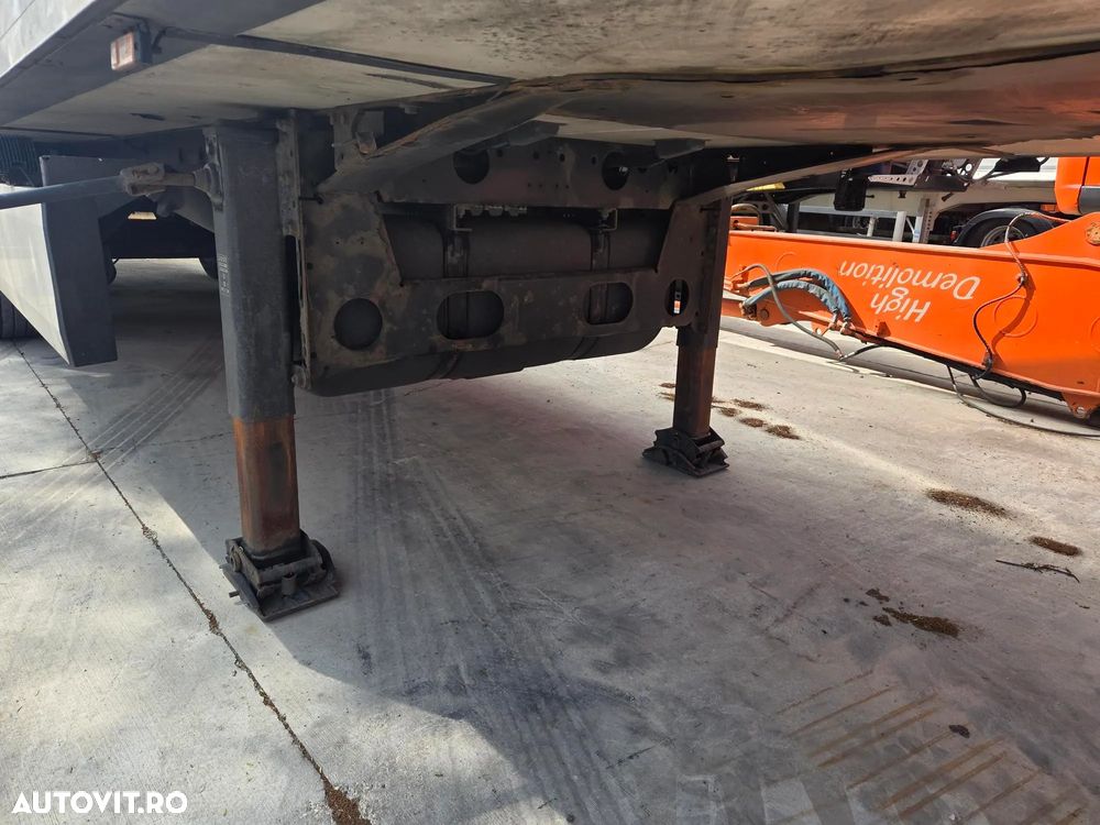 Krone model SD/R, THERMO KING SLXe, 2017, 758.847km, anv BUNE 80%, axa liftabila, axe JOST, TUV, rulata in GERMANIA, posibilitate leasing, STARE BUNA-PROMOTIE 15.900 EUR+Tva - 10