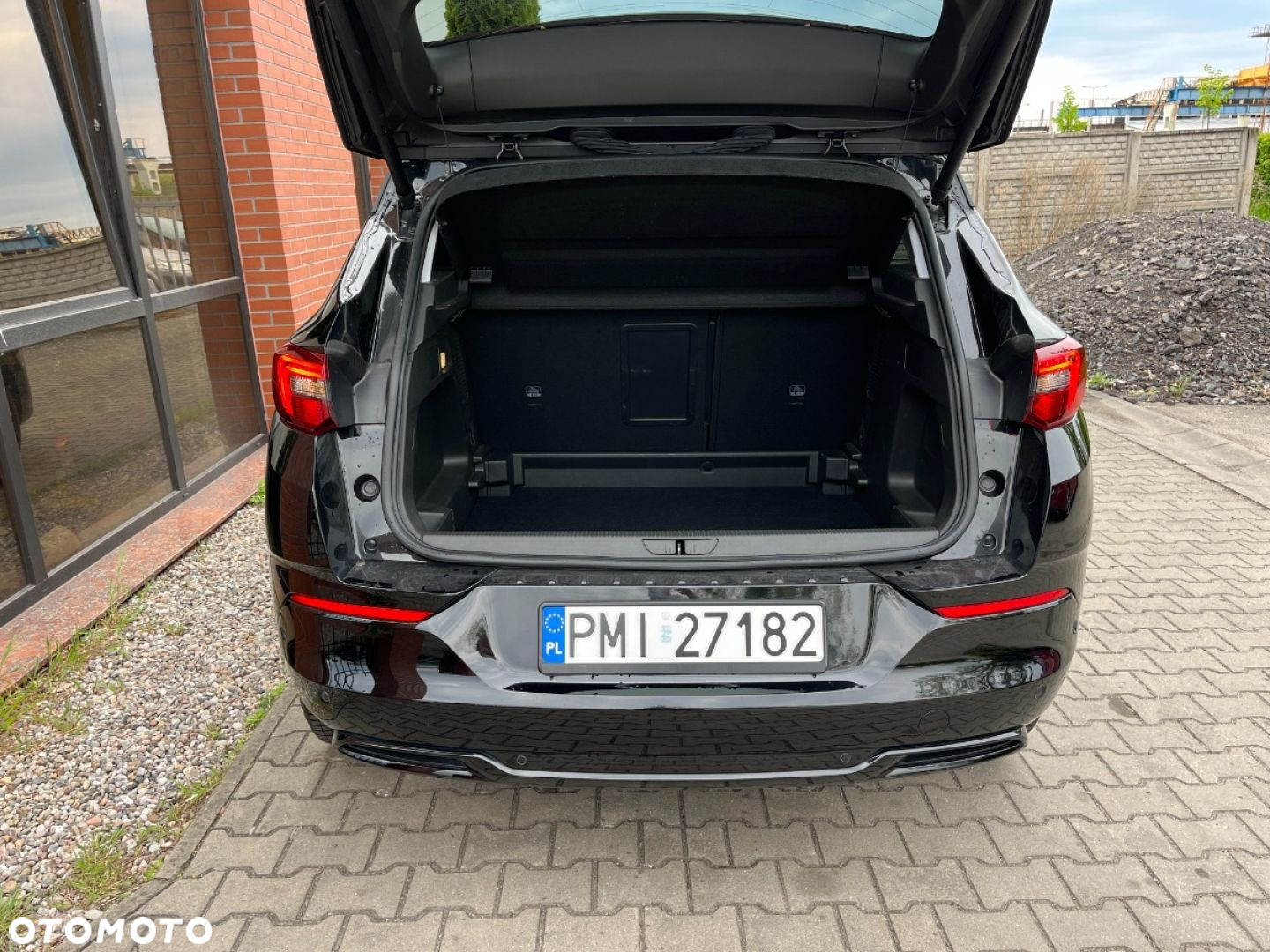 Opel Grandland 1.2 T Business Elegance S&S - 31